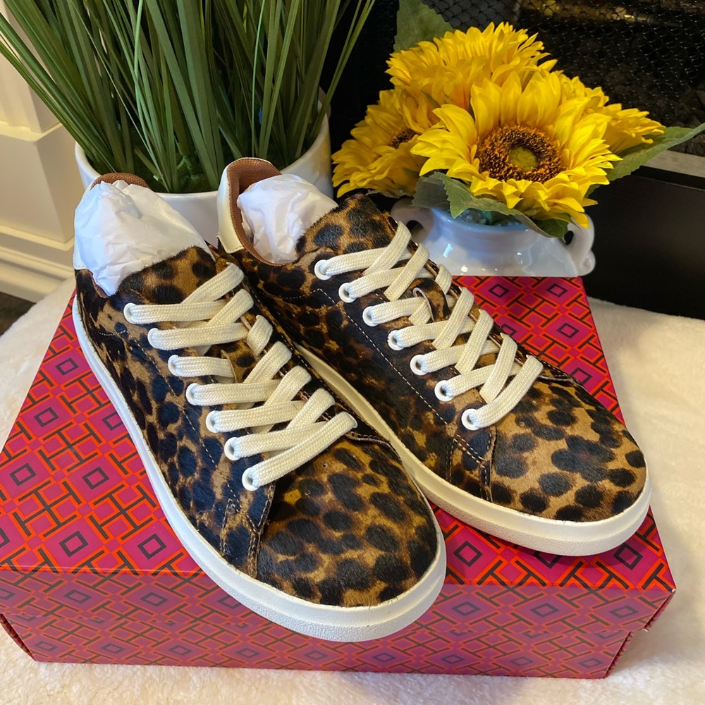 ✨NEW✨Tory Burch Howell Leopard-Print Calf Hair Court Sneakers